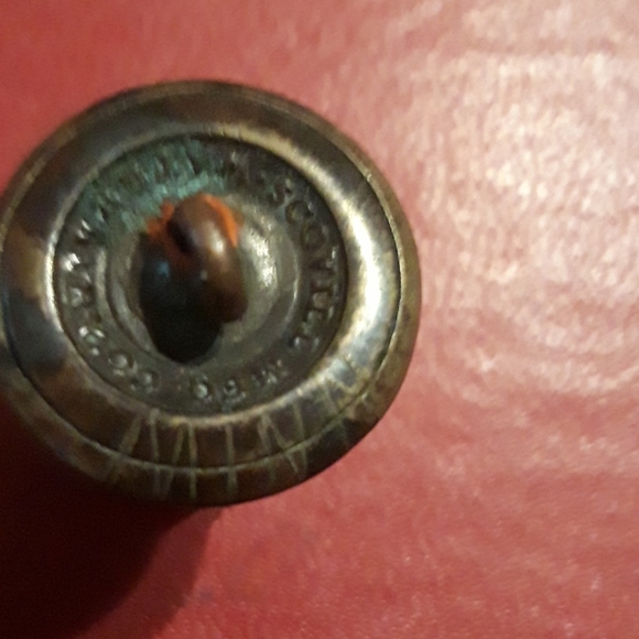 Button - Picture 3 of 4